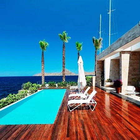 Yalikavak Marina Hotel *